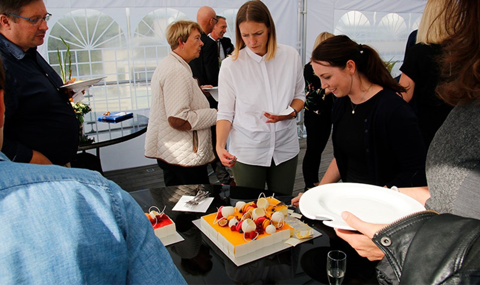 Photo: ) Eating cake