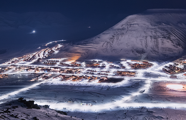 vinter på svalbard om natten