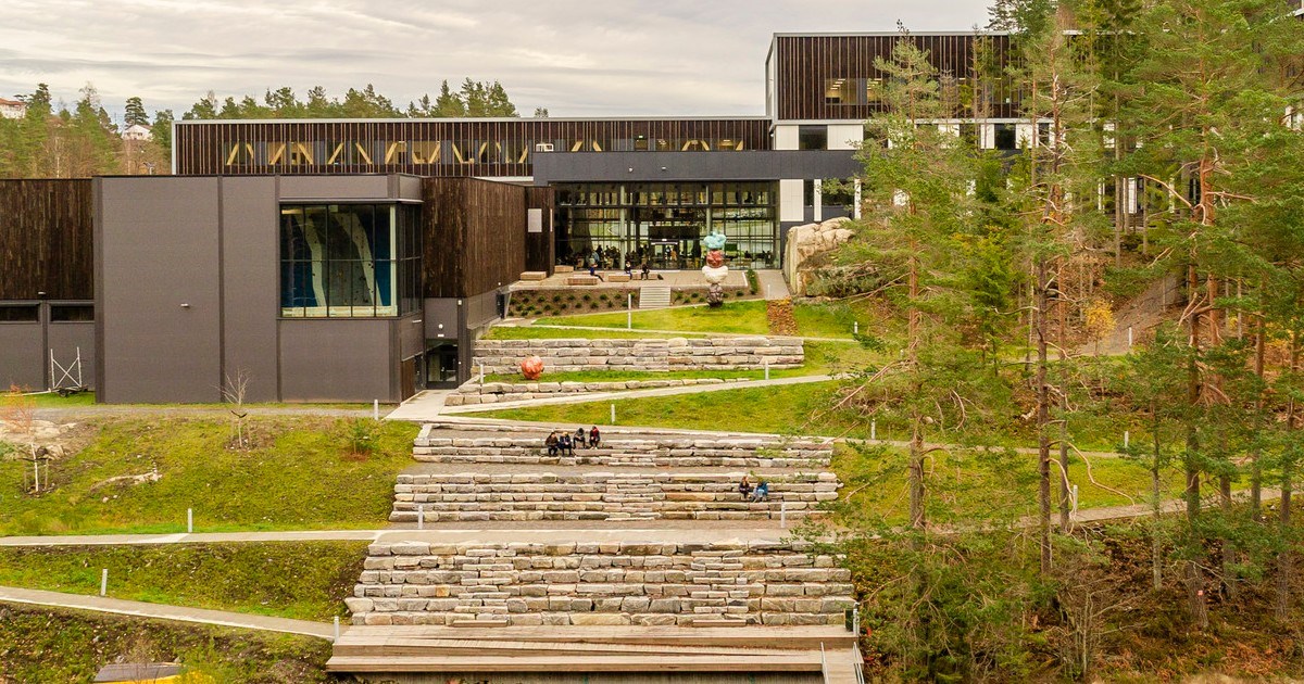 Bilde av nye Tvedestrand videregående skole